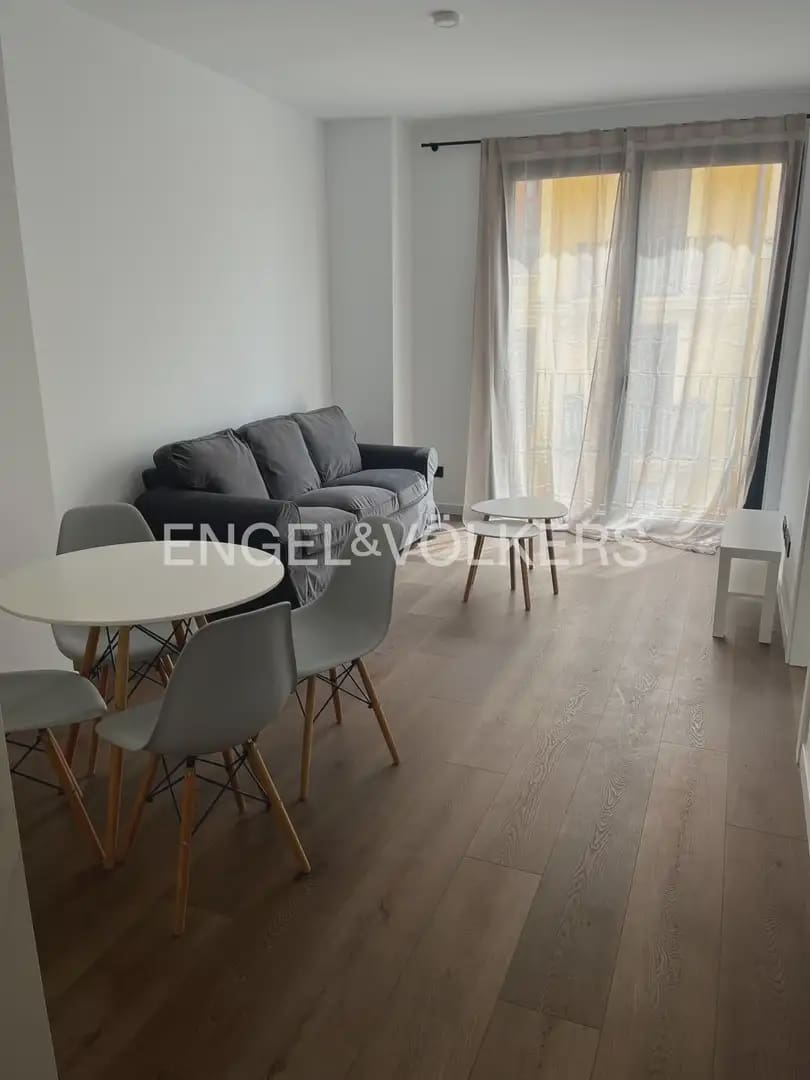 1 bedroom Flat for rent in Valencia city - € 1,500 (Ref: 9941146)