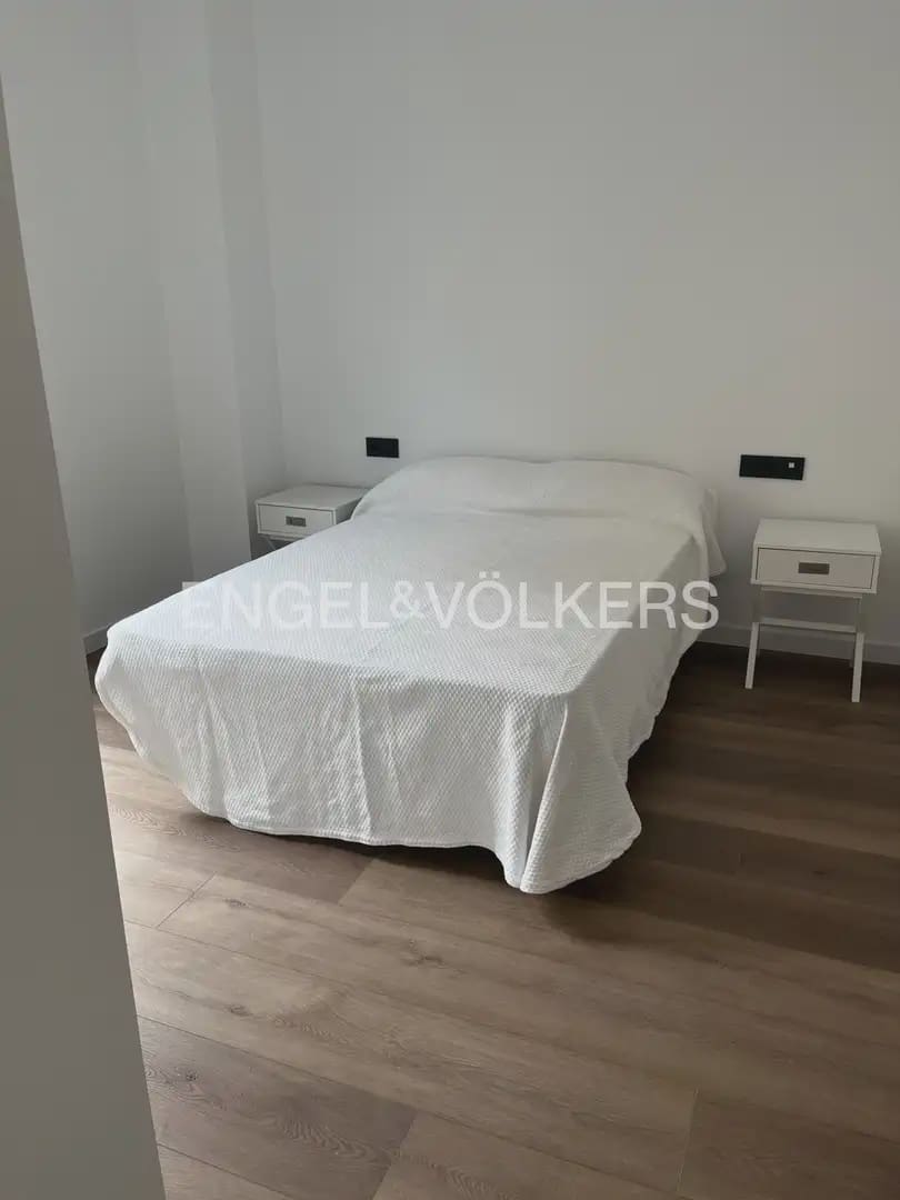 1 bedroom Flat for rent in Valencia city - € 1,500 (Ref: 9941146)