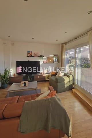 2 soveværelse Lejlighed til leje i L'Amistat, Valencia by med garage - € 1.950 (Ref: 9941147)