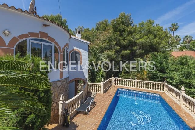 4 soverom Villa til salgs i El Montgó, Dénia med svømmebasseng garasje - € 479 000 (Ref: 9941149)