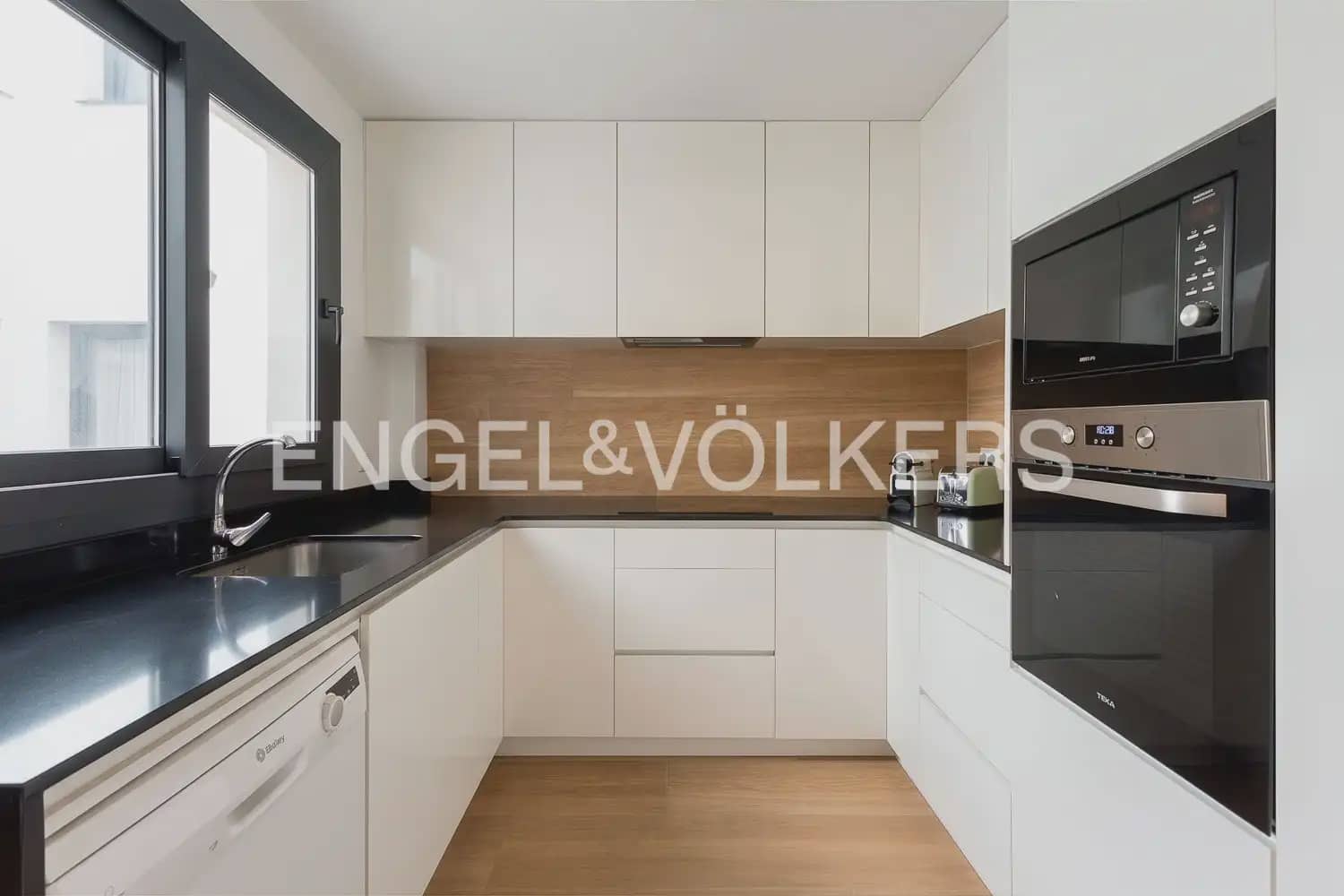 3 bedroom Townhouse for rent in Pucol with pool garage - € 2,100 (Ref: 9941150)