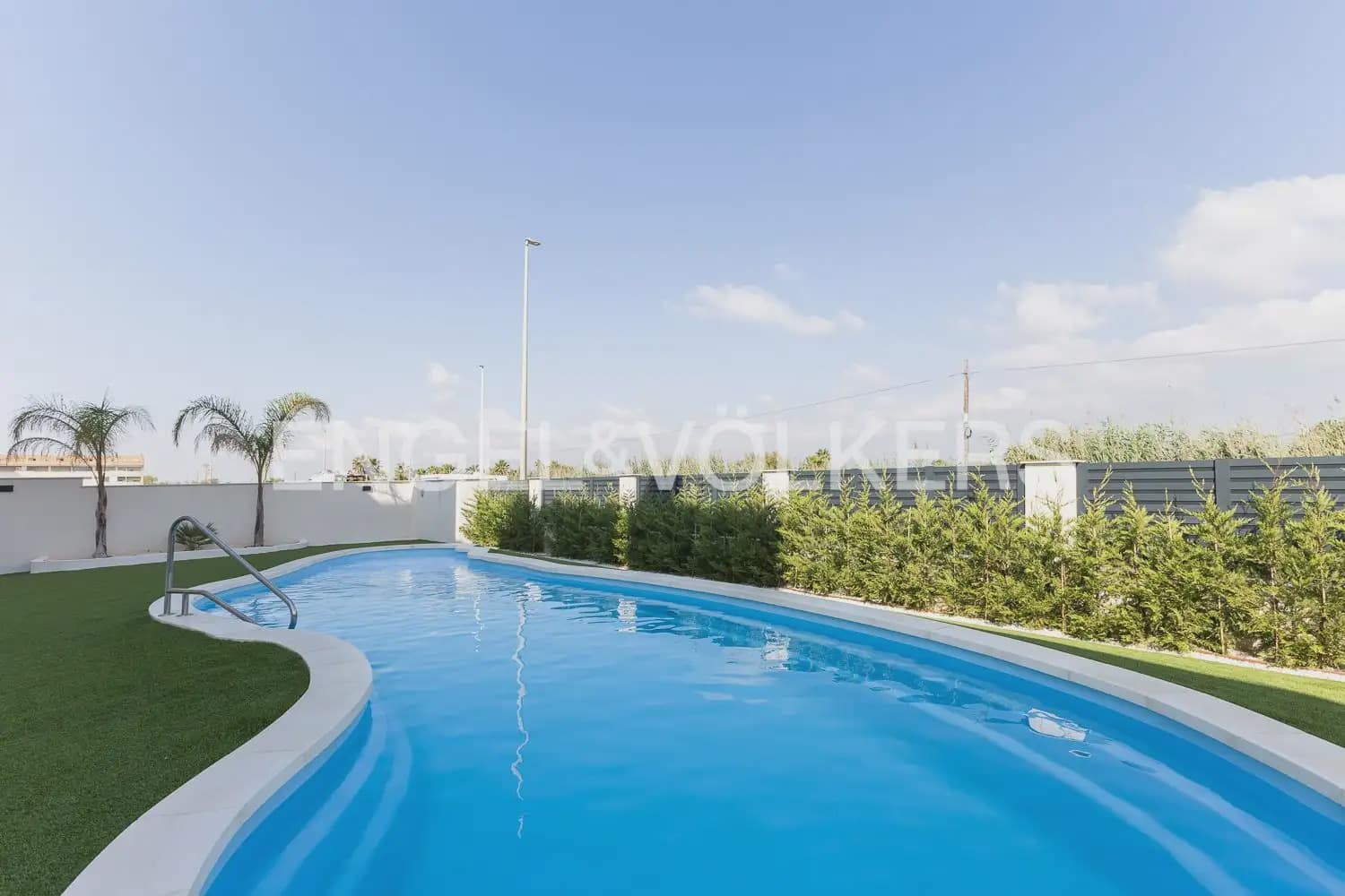 3 bedroom Townhouse for rent in Pucol with pool garage - € 2,100 (Ref: 9941150)