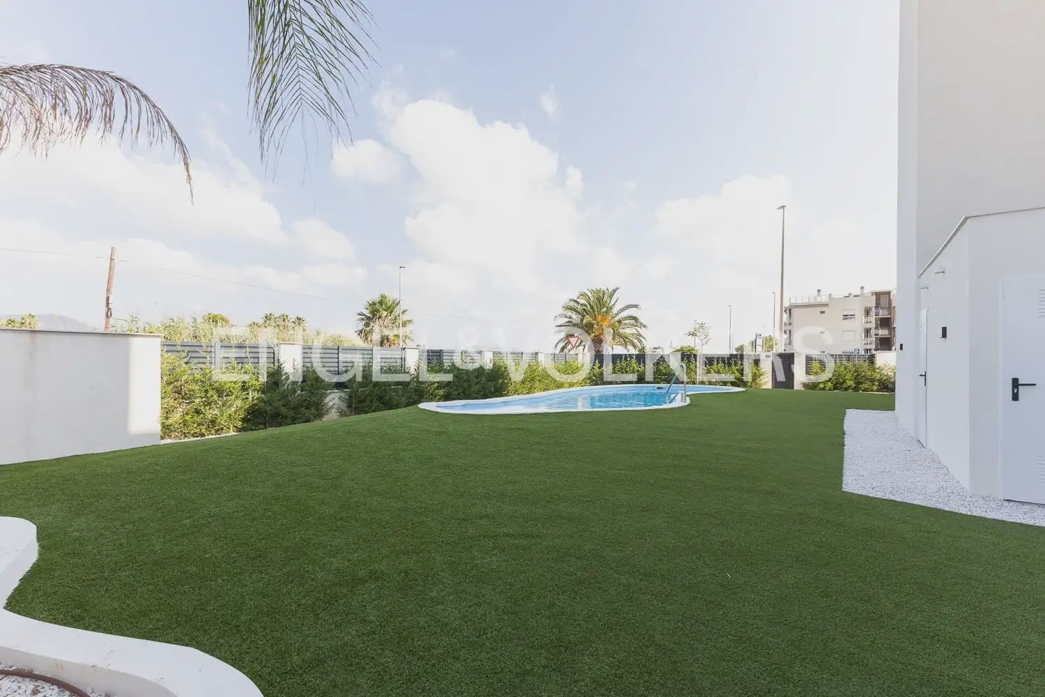 3 bedroom Townhouse for rent in Pucol with pool garage - € 2,100 (Ref: 9941150)