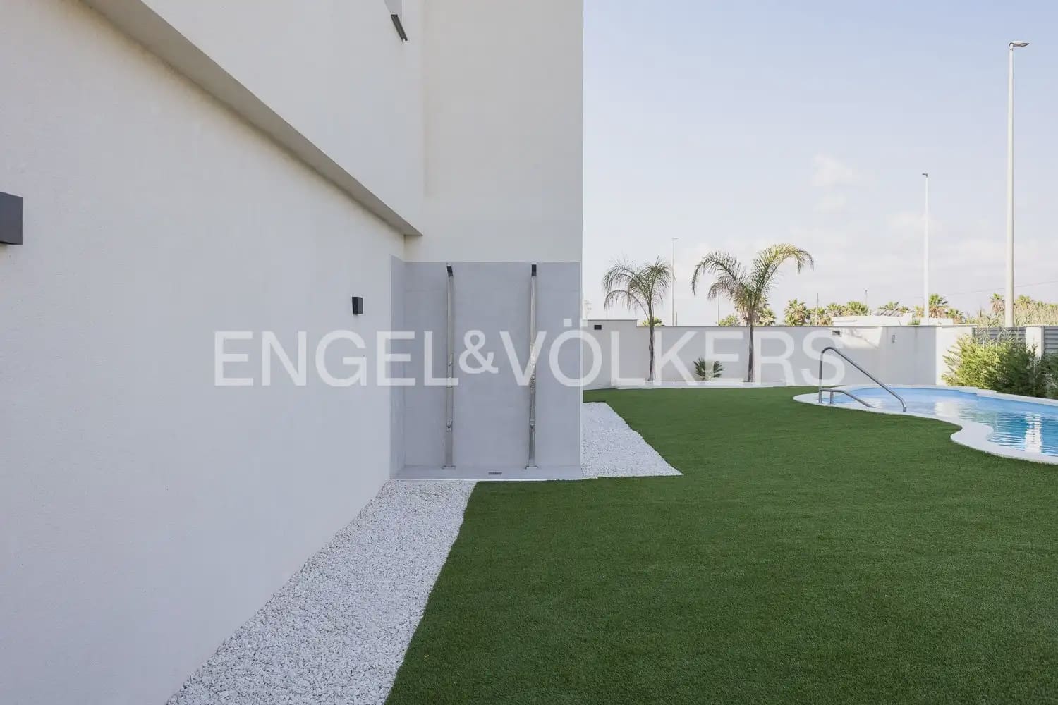 3 bedroom Townhouse for rent in Pucol with pool garage - € 2,100 (Ref: 9941150)