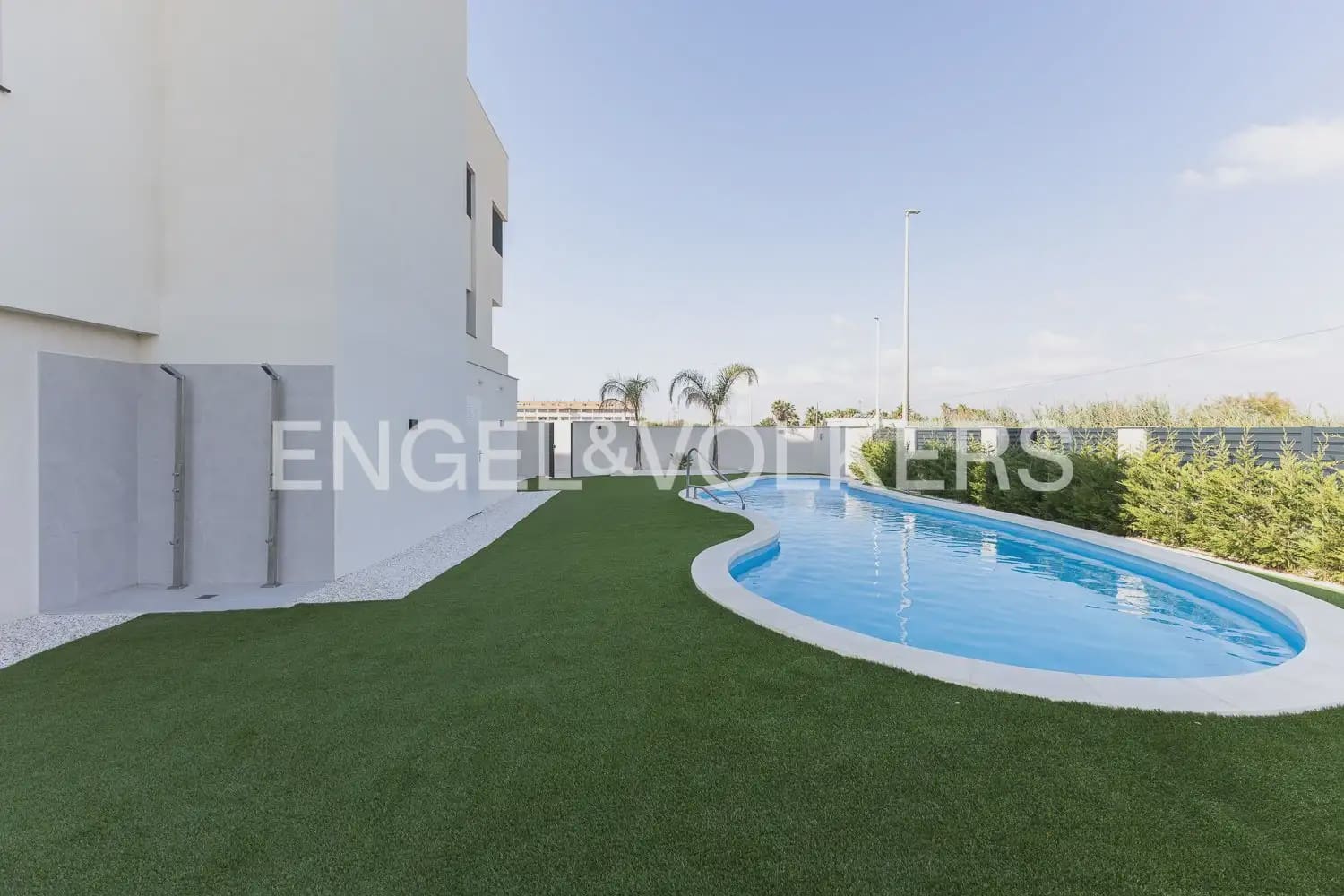 3 bedroom Townhouse for rent in Pucol with pool garage - € 2,100 (Ref: 9941150)