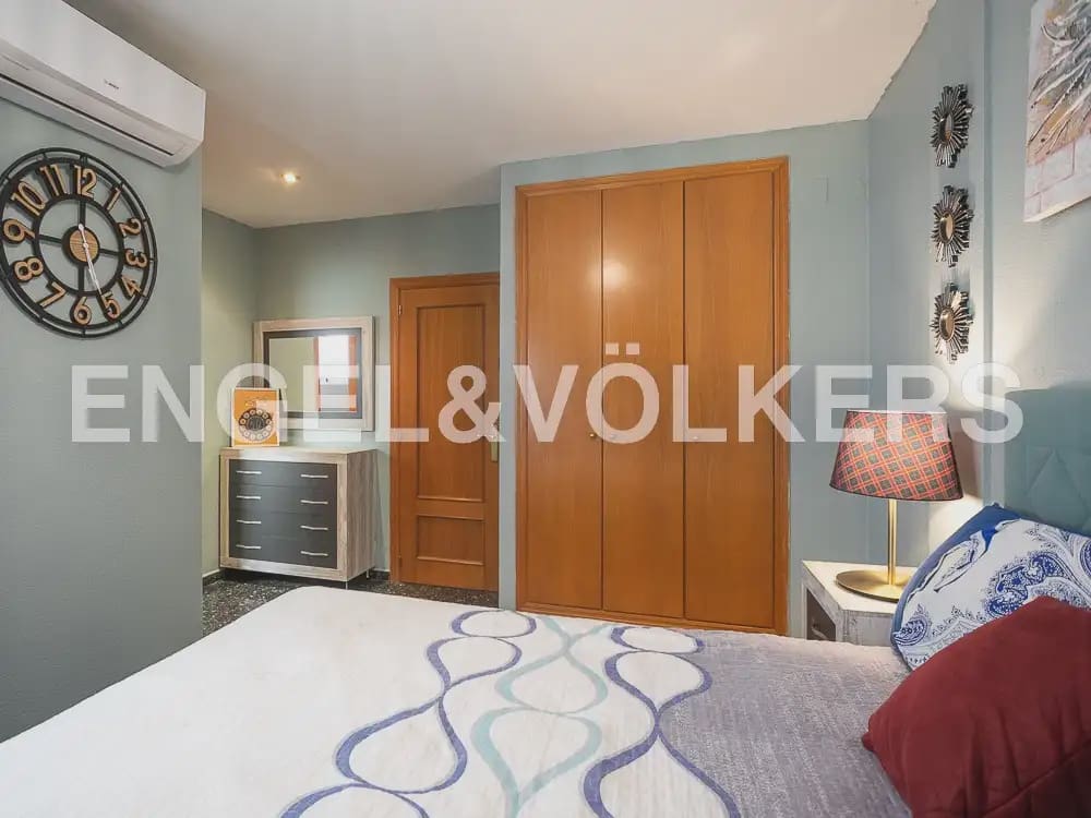 5 bedroom Penthouse for rent in La Pobla de Farnals with pool garage - € 2,000 (Ref: 9941234)
