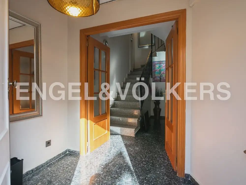 5 bedroom Penthouse for rent in La Pobla de Farnals with pool garage - € 2,000 (Ref: 9941234)