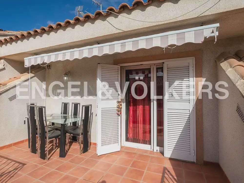 5 bedroom Penthouse for rent in La Pobla de Farnals with pool garage - € 2,000 (Ref: 9941234)