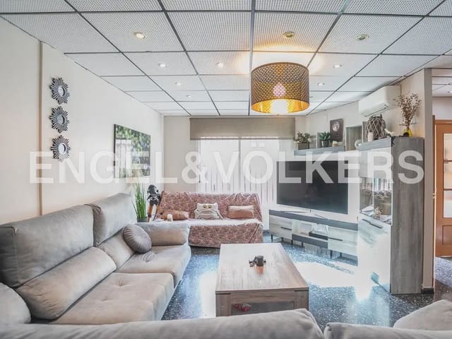 5 bedroom Penthouse for rent in La Pobla de Farnals with pool garage - € 2,000 (Ref: 9941234)