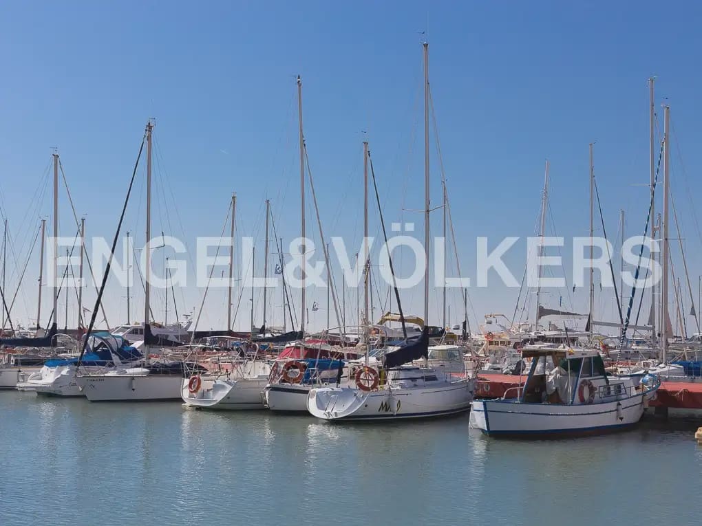 5 bedroom Penthouse for rent in La Pobla de Farnals with pool garage - € 2,000 (Ref: 9941234)