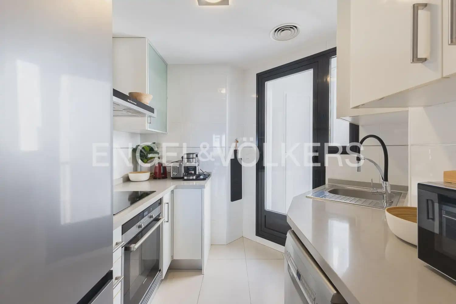 2 bedroom Penthouse for rent in Alboraya / Alboraia with pool garage - € 2,400 (Ref: 9941235)