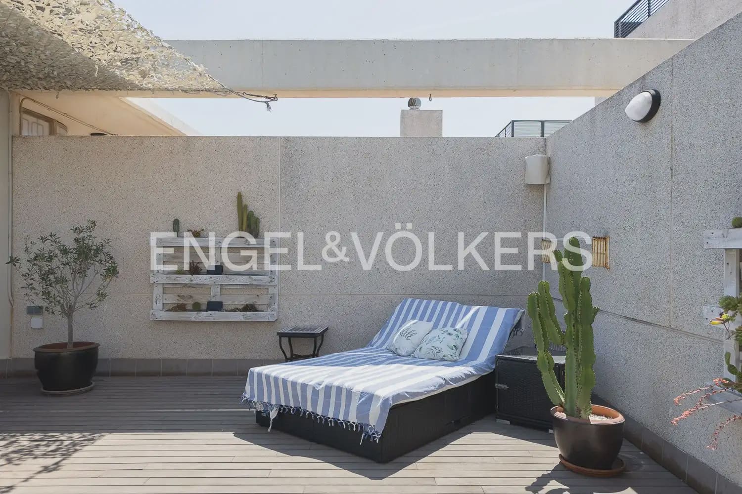 2 bedroom Penthouse for rent in Alboraya / Alboraia with pool garage - € 2,400 (Ref: 9941235)