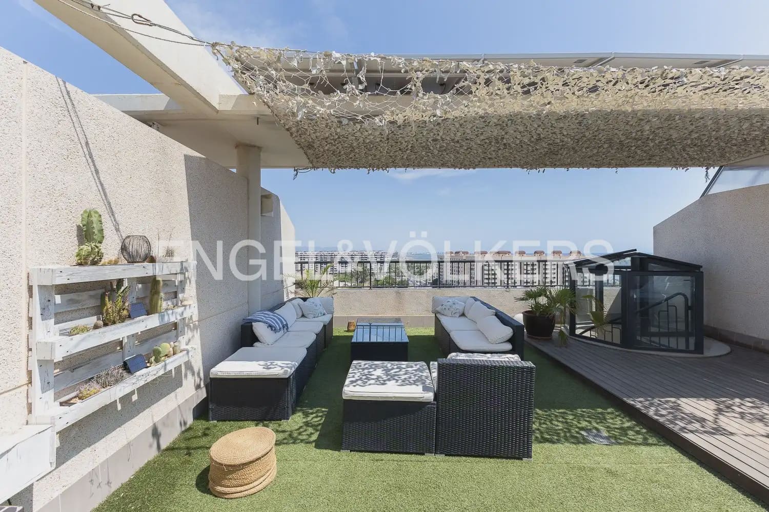 2 bedroom Penthouse for rent in Alboraya / Alboraia with pool garage - € 2,400 (Ref: 9941235)