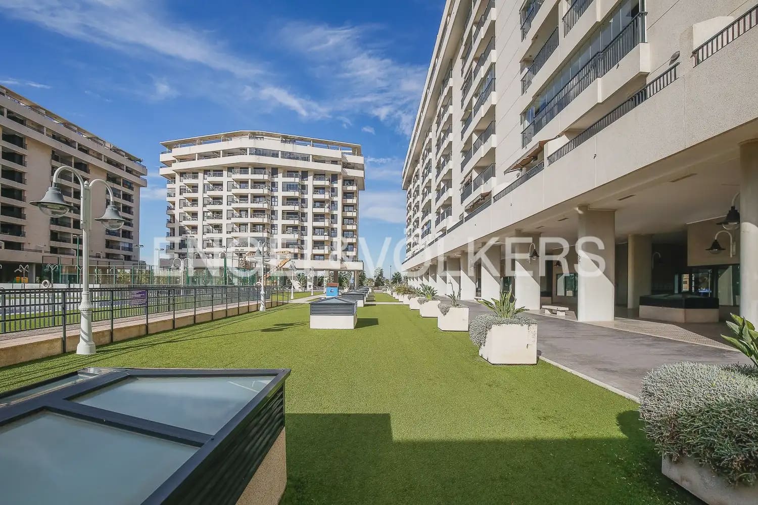 2 bedroom Penthouse for rent in Alboraya / Alboraia with pool garage - € 2,400 (Ref: 9941235)