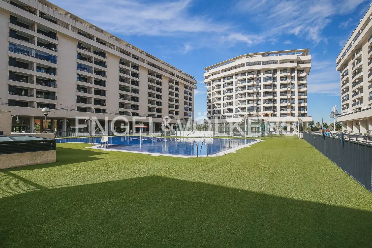 2 bedroom Penthouse for rent in Alboraya / Alboraia with pool garage - € 2,400 (Ref: 9941235)