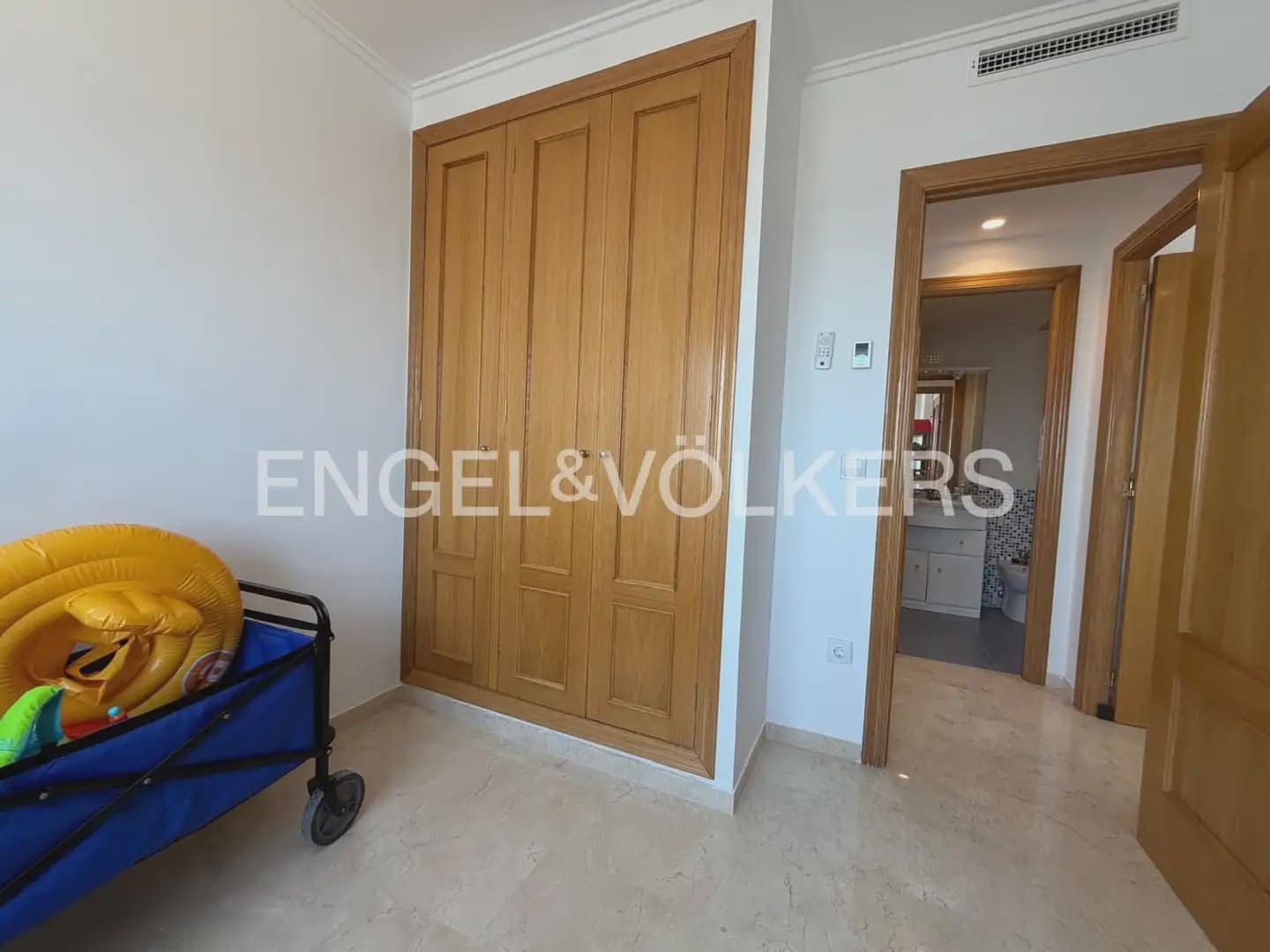 2 bedroom Flat for rent in Gandia with pool garage - € 1,500 (Ref: 9944255)