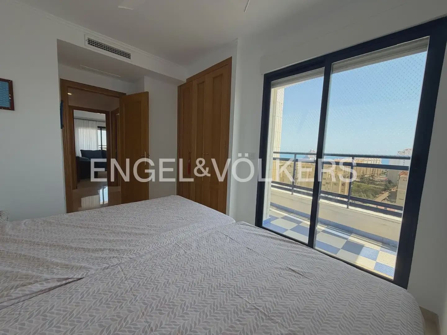 2 bedroom Flat for rent in Gandia with pool garage - € 1,500 (Ref: 9944255)