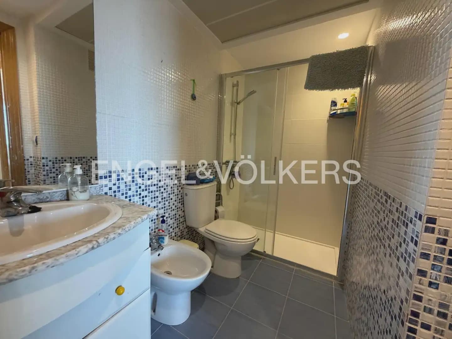 2 bedroom Flat for rent in Gandia with pool garage - € 1,500 (Ref: 9944255)