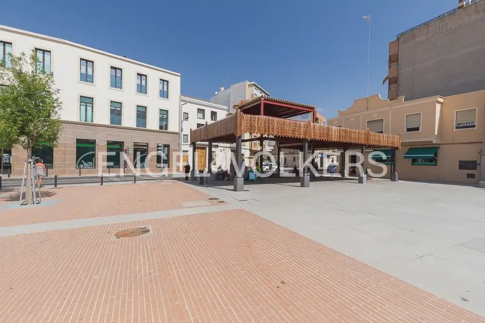 Casa de 2 habitaciones en Tavernes Blanques en alquiler - 1.050 € (Ref: 9944378)