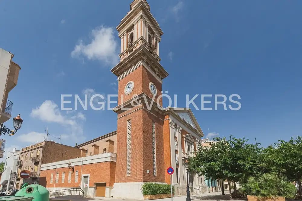 Casa de 2 habitaciones en Tavernes Blanques en alquiler - 1.050 € (Ref: 9944378)