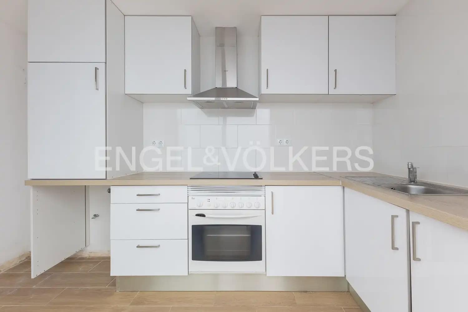 Casa de 2 habitaciones en Tavernes Blanques en alquiler - 1.050 € (Ref: 9944378)