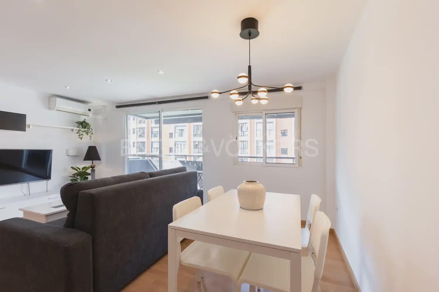 2 Zimmer Wohnung zu vermieten in Valencia Stadt - 1.500 € (Ref: 9944560)