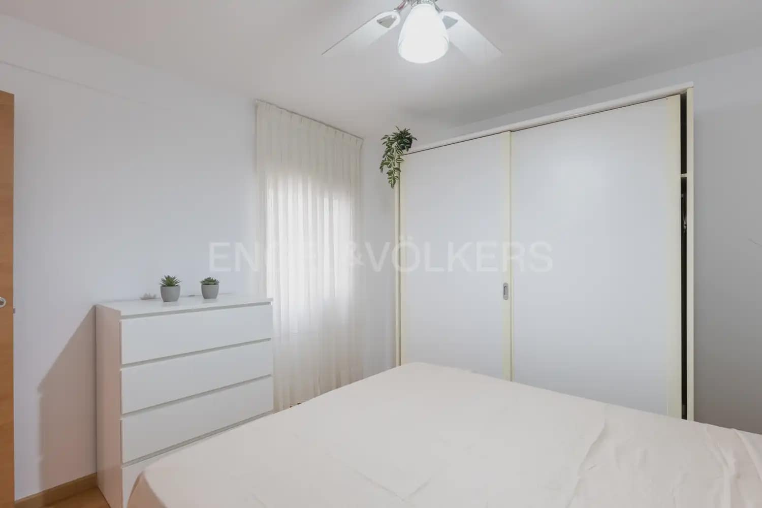 2 Zimmer Wohnung zu vermieten in Valencia Stadt - 1.500 € (Ref: 9944560)