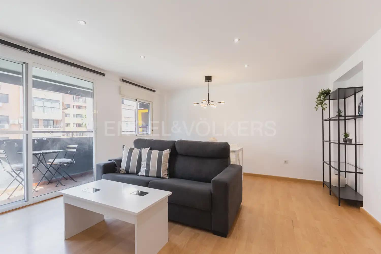 2 Zimmer Wohnung zu vermieten in Valencia Stadt - 1.500 € (Ref: 9944560)