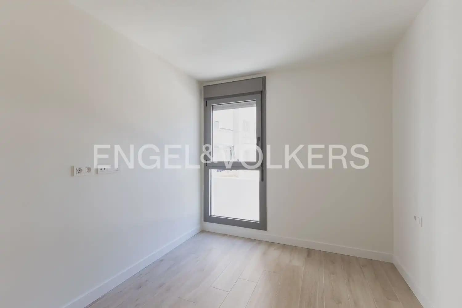 Appartement de 3 chambres à louer à Valence ville avec garage - 1 700 € (Ref: 9944561)