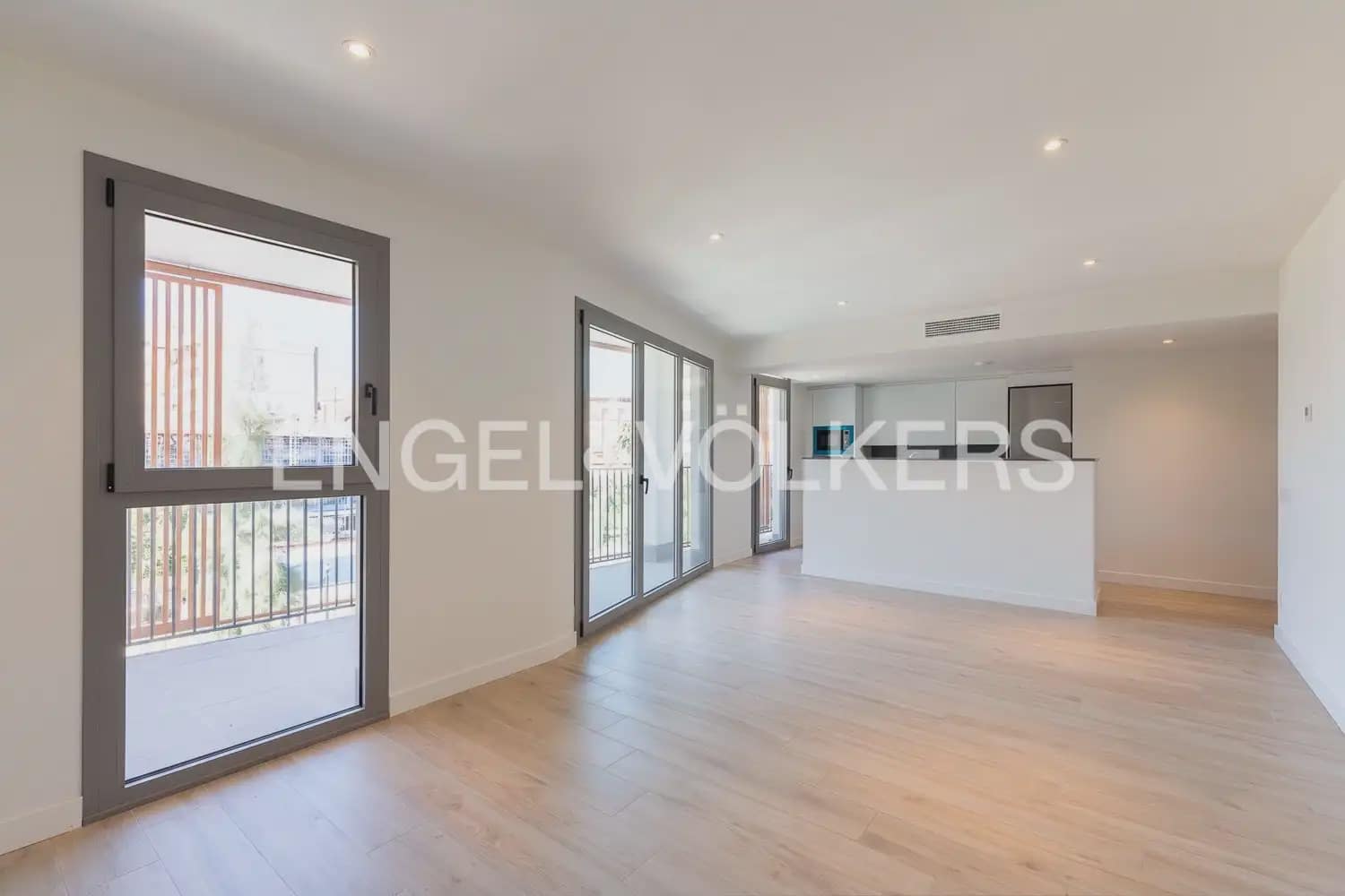 Appartement de 3 chambres à louer à Valence ville avec garage - 1 700 € (Ref: 9944561)