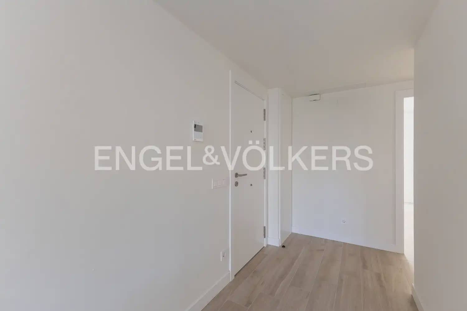 Appartement de 3 chambres à louer à Valence ville avec garage - 1 700 € (Ref: 9944561)
