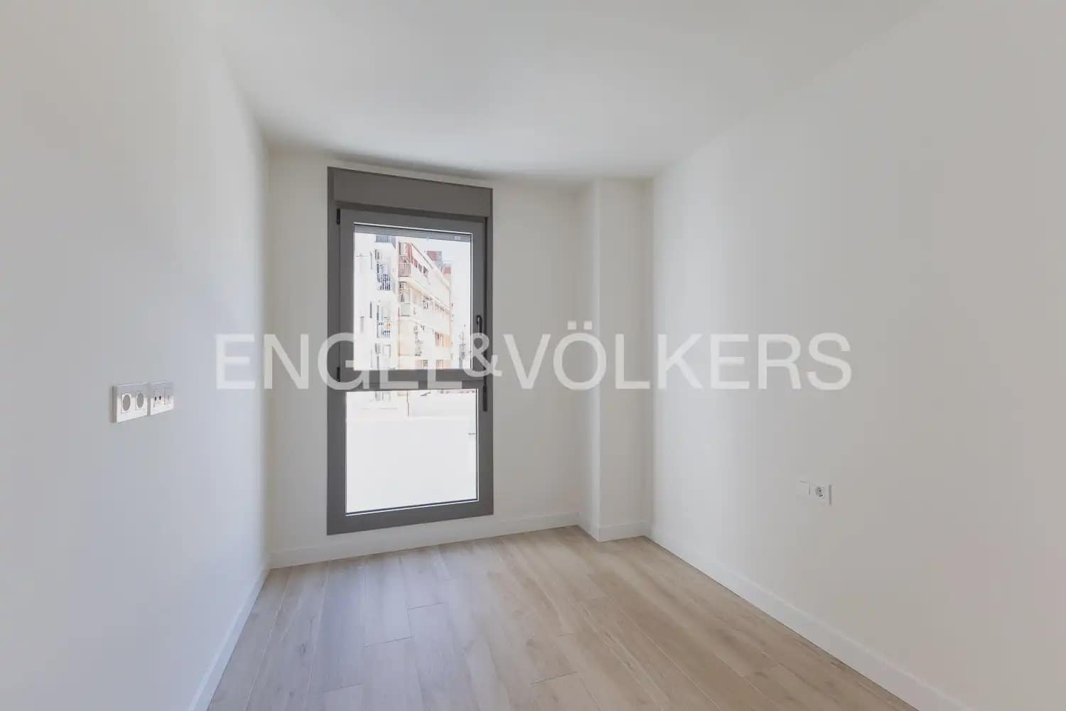 Appartement de 3 chambres à louer à Valence ville avec garage - 1 700 € (Ref: 9944561)