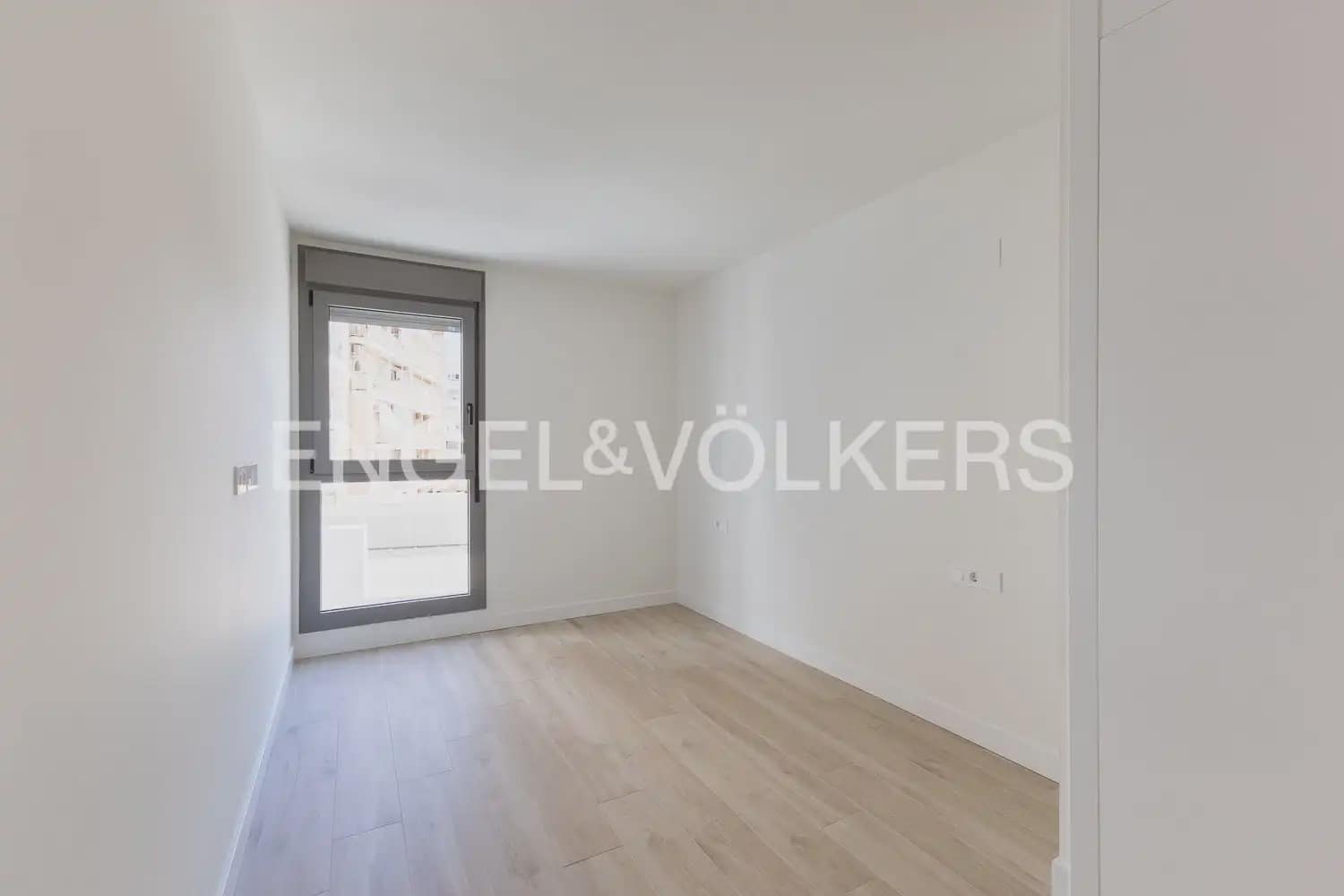 Appartement de 3 chambres à louer à Valence ville avec garage - 1 700 € (Ref: 9944561)