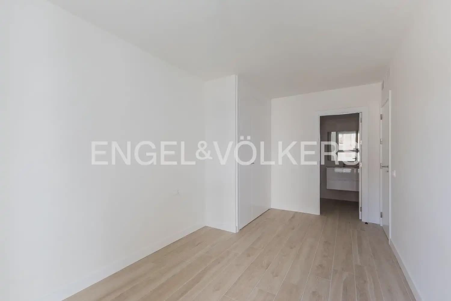 Appartement de 3 chambres à louer à Valence ville avec garage - 1 700 € (Ref: 9944561)
