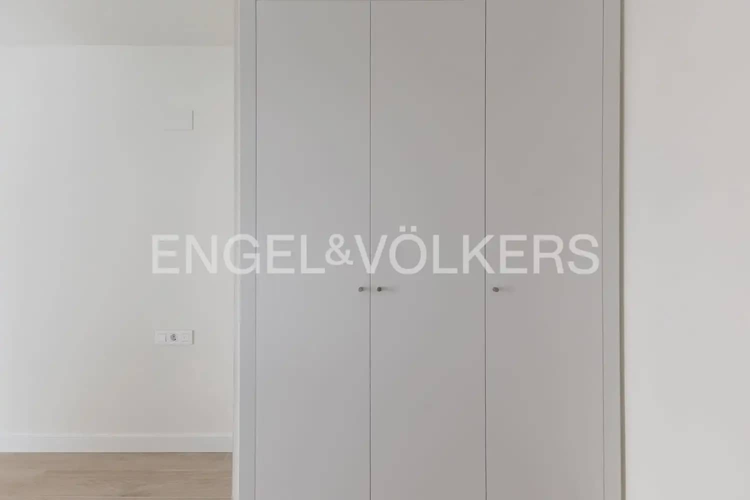 Appartement de 3 chambres à louer à Valence ville avec garage - 1 700 € (Ref: 9944561)