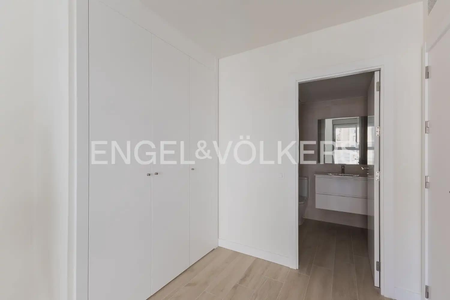 Appartement de 3 chambres à louer à Valence ville avec garage - 1 700 € (Ref: 9944561)