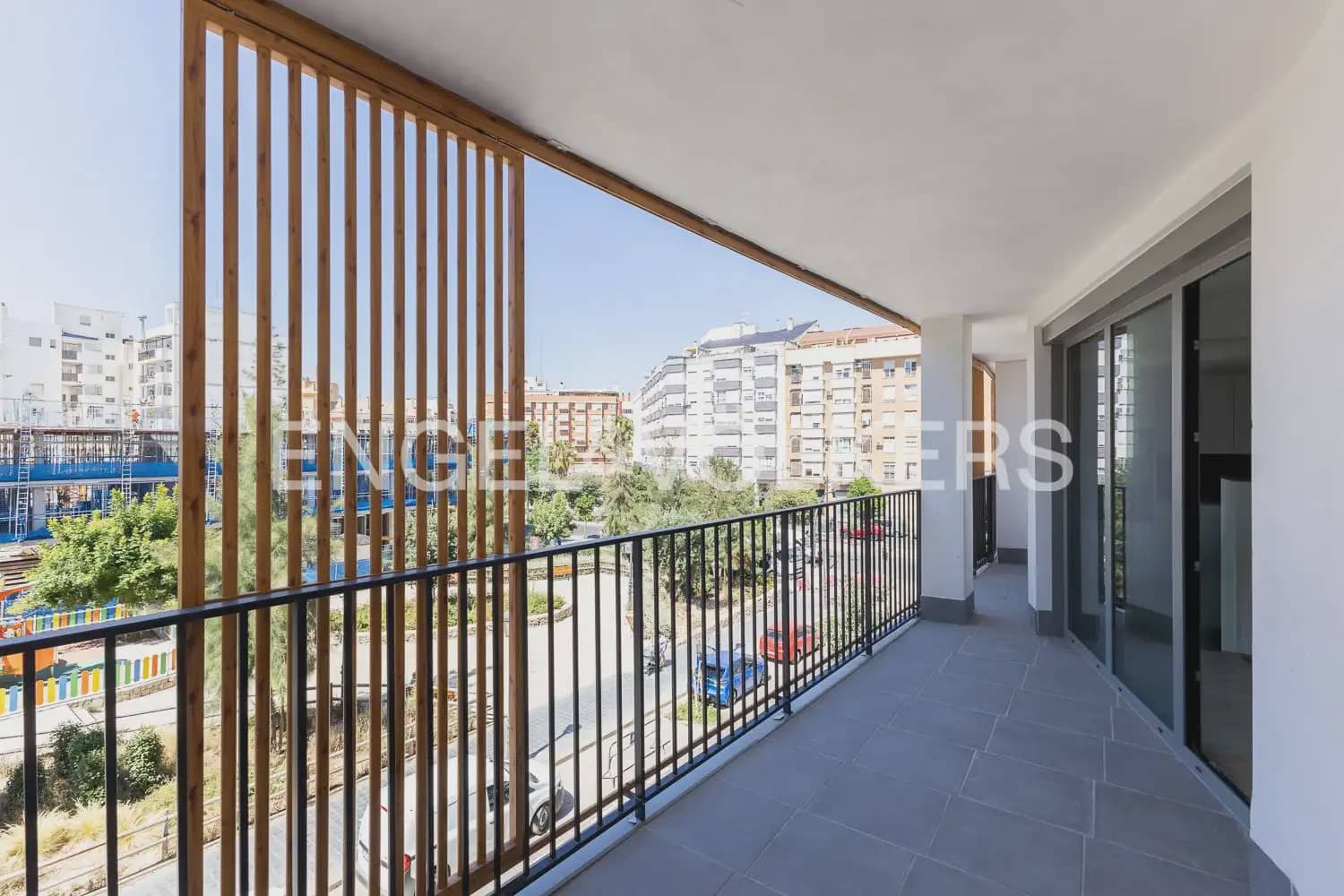 Appartement de 3 chambres à louer à Valence ville avec garage - 1 700 € (Ref: 9944561)