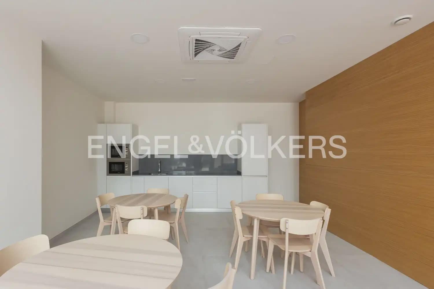 3 quarto Apartamento para arrendar em Valencia cidade com garagem - 1 700 € (Ref: 9944561)