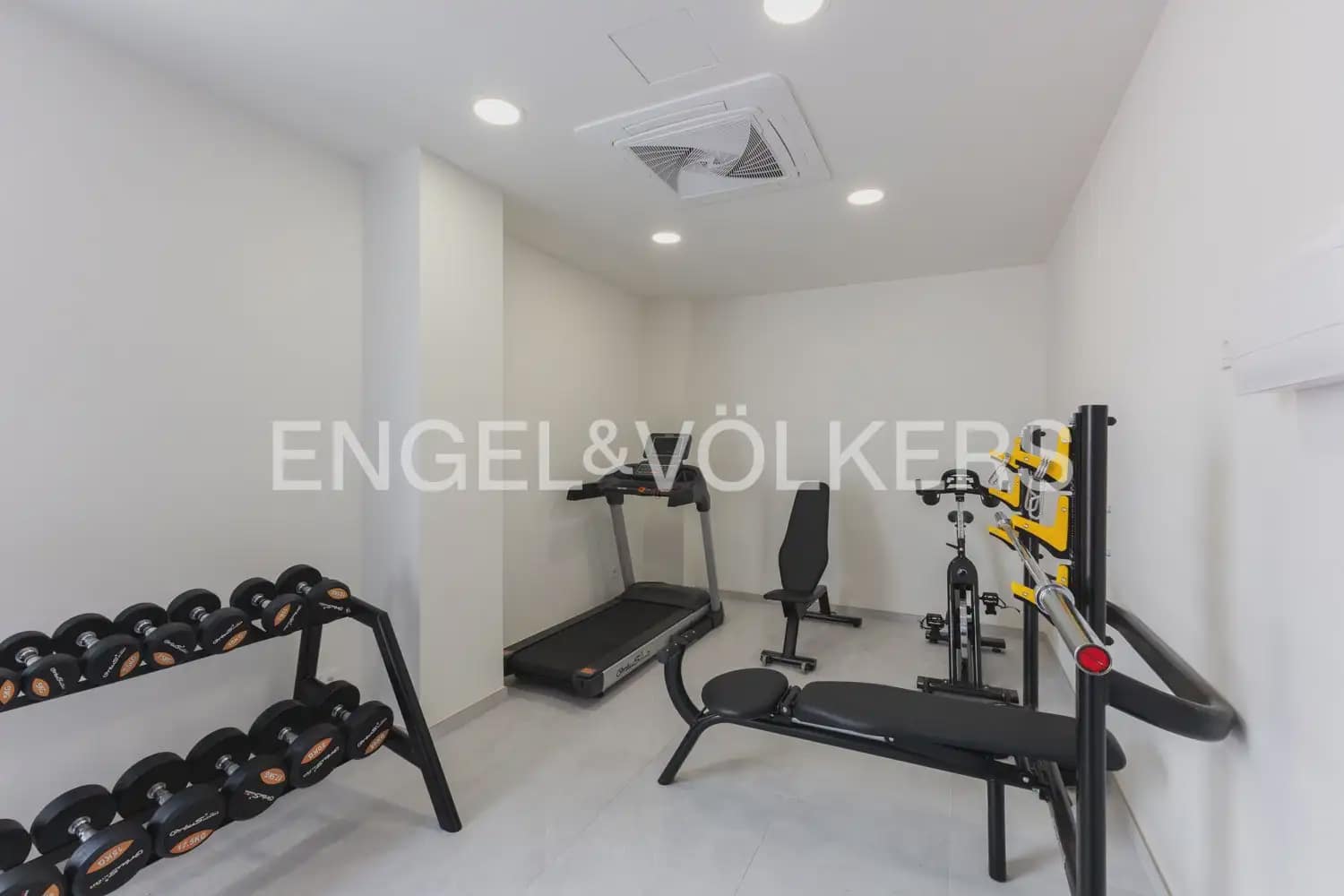 3 quarto Apartamento para arrendar em Valencia cidade com garagem - 1 700 € (Ref: 9944561)