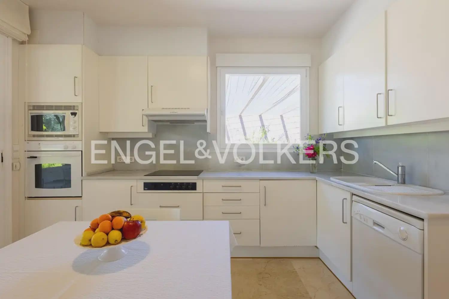 5 soverom Villa til salgs i Javea / Xabia med svømmebasseng garasje - € 2 000 000 (Ref: 9944822)