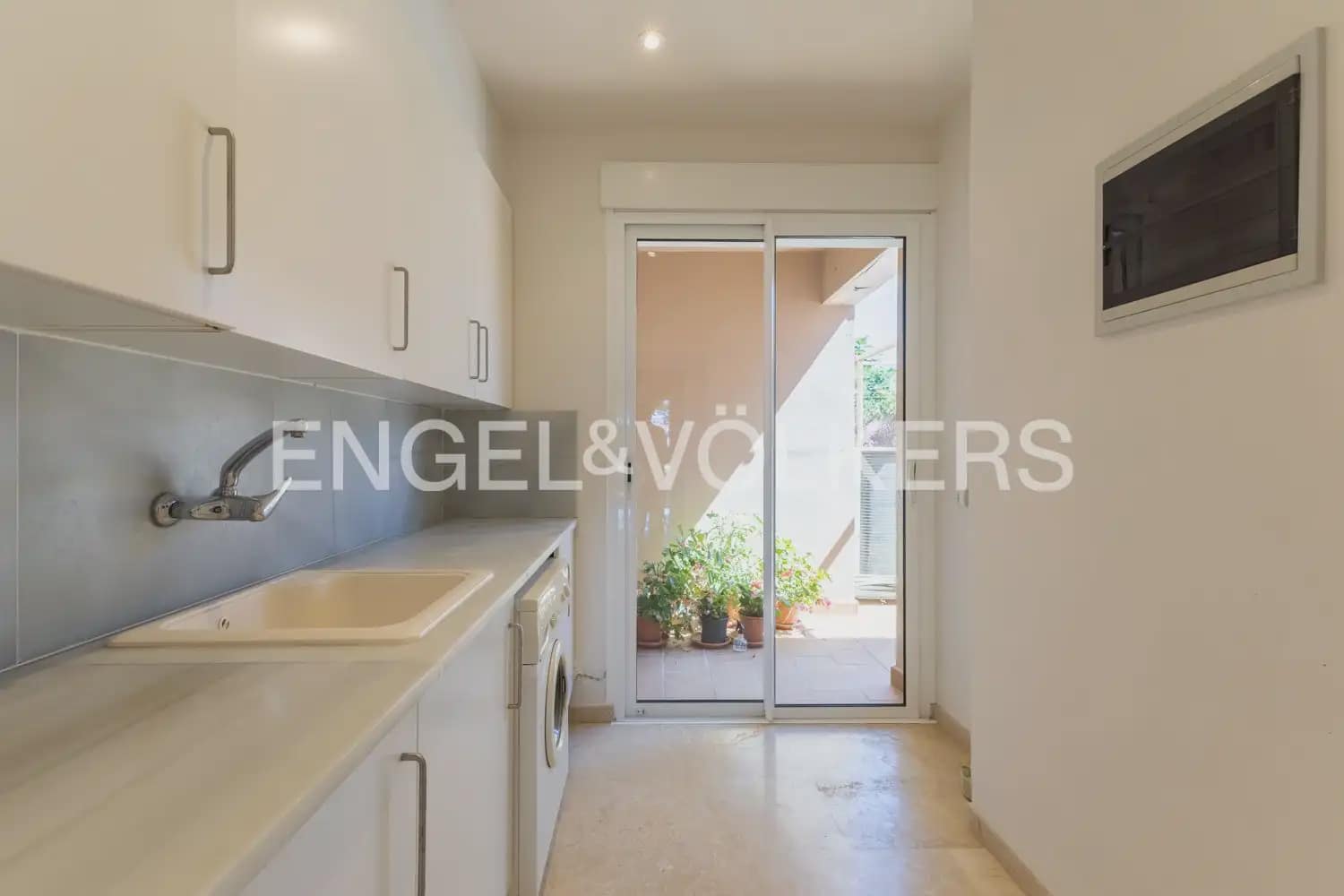 5 soverom Villa til salgs i Javea / Xabia med svømmebasseng garasje - € 2 000 000 (Ref: 9944822)