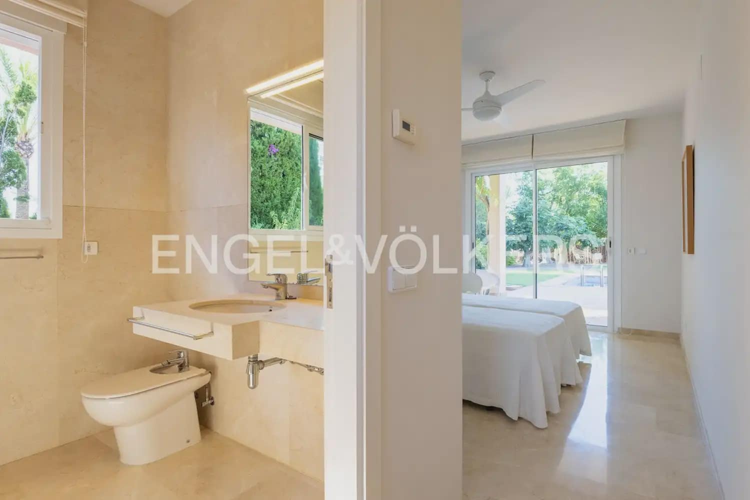 5 soverom Villa til salgs i Javea / Xabia med svømmebasseng garasje - € 2 000 000 (Ref: 9944822)