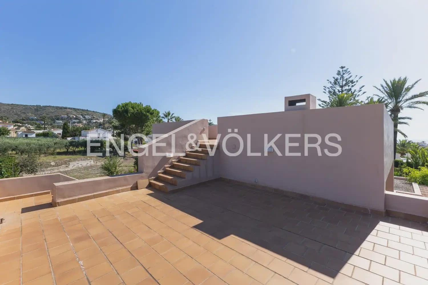 5 soverom Villa til salgs i Javea / Xabia med svømmebasseng garasje - € 2 000 000 (Ref: 9944822)