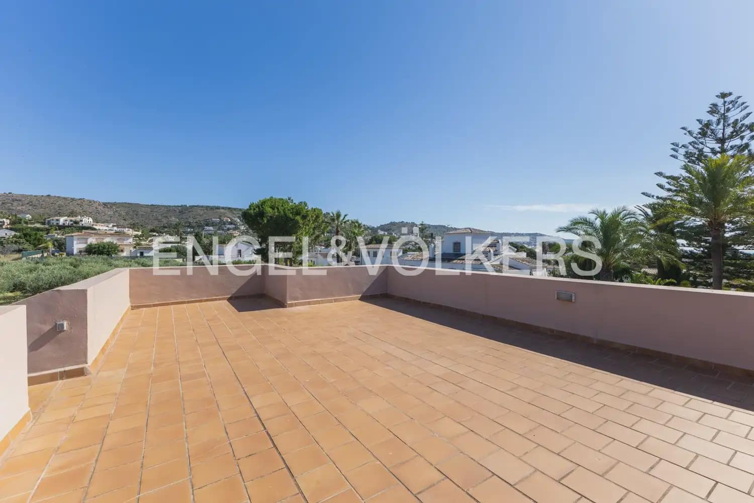 5 soverom Villa til salgs i Javea / Xabia med svømmebasseng garasje - € 2 000 000 (Ref: 9944822)