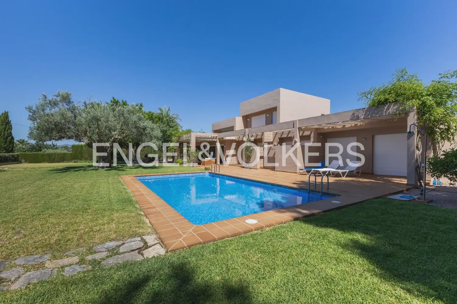 5 soverom Villa til salgs i Javea / Xabia med svømmebasseng garasje - € 2 000 000 (Ref: 9944822)