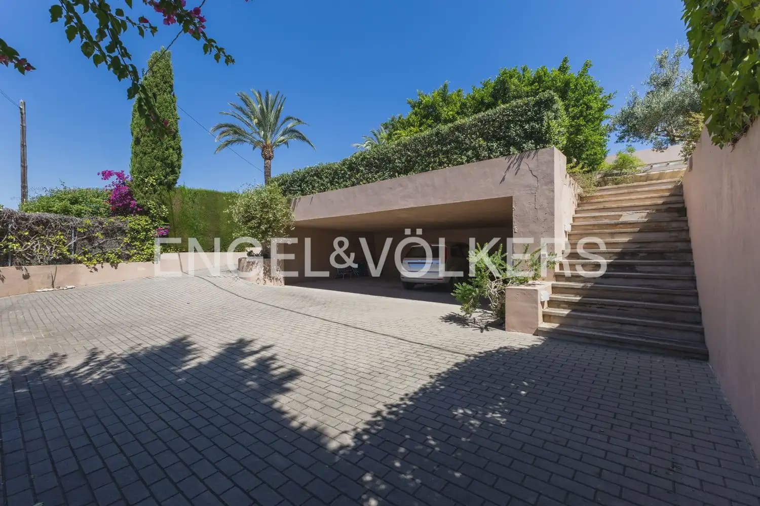 5 soverom Villa til salgs i Javea / Xabia med svømmebasseng garasje - € 2 000 000 (Ref: 9944822)