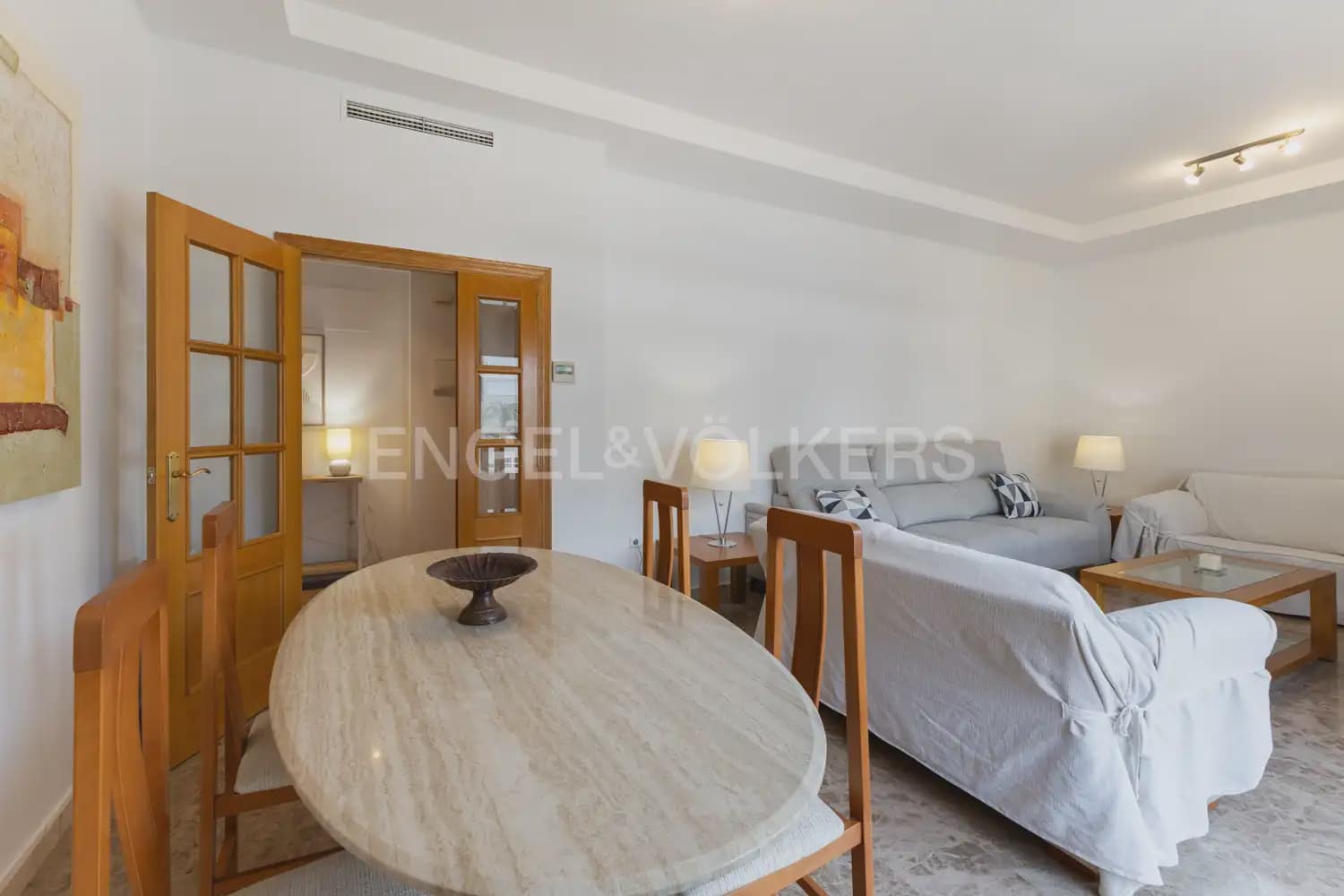 3 bedroom Flat for rent in Alzira with garage - € 1,300 (Ref: 9944900)