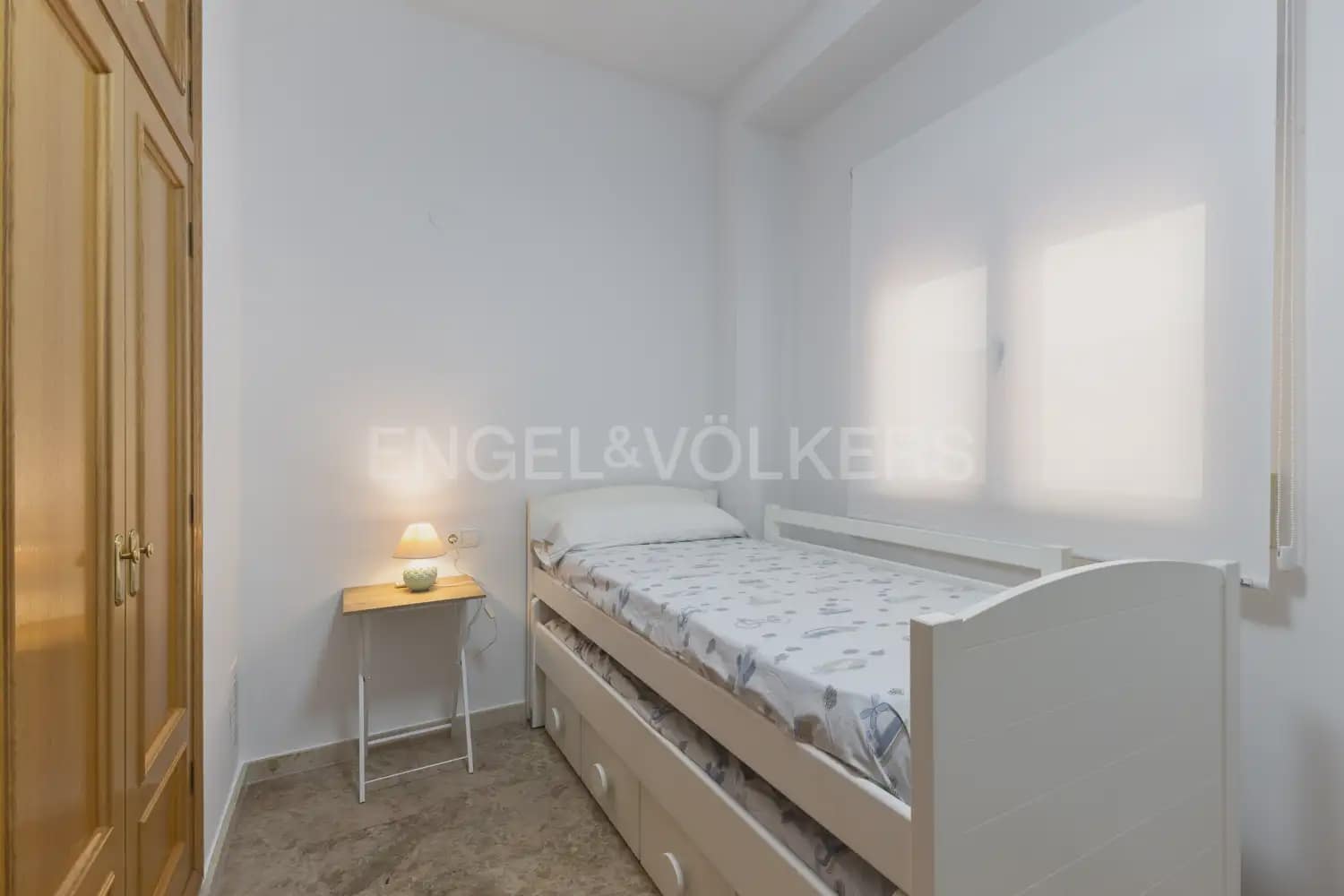 3 bedroom Flat for rent in Alzira with garage - € 1,300 (Ref: 9944900)