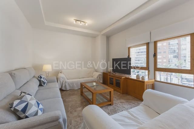 3 quarto Apartamento para arrendar em Alzira com garagem - 1 300 € (Ref: 9944900)