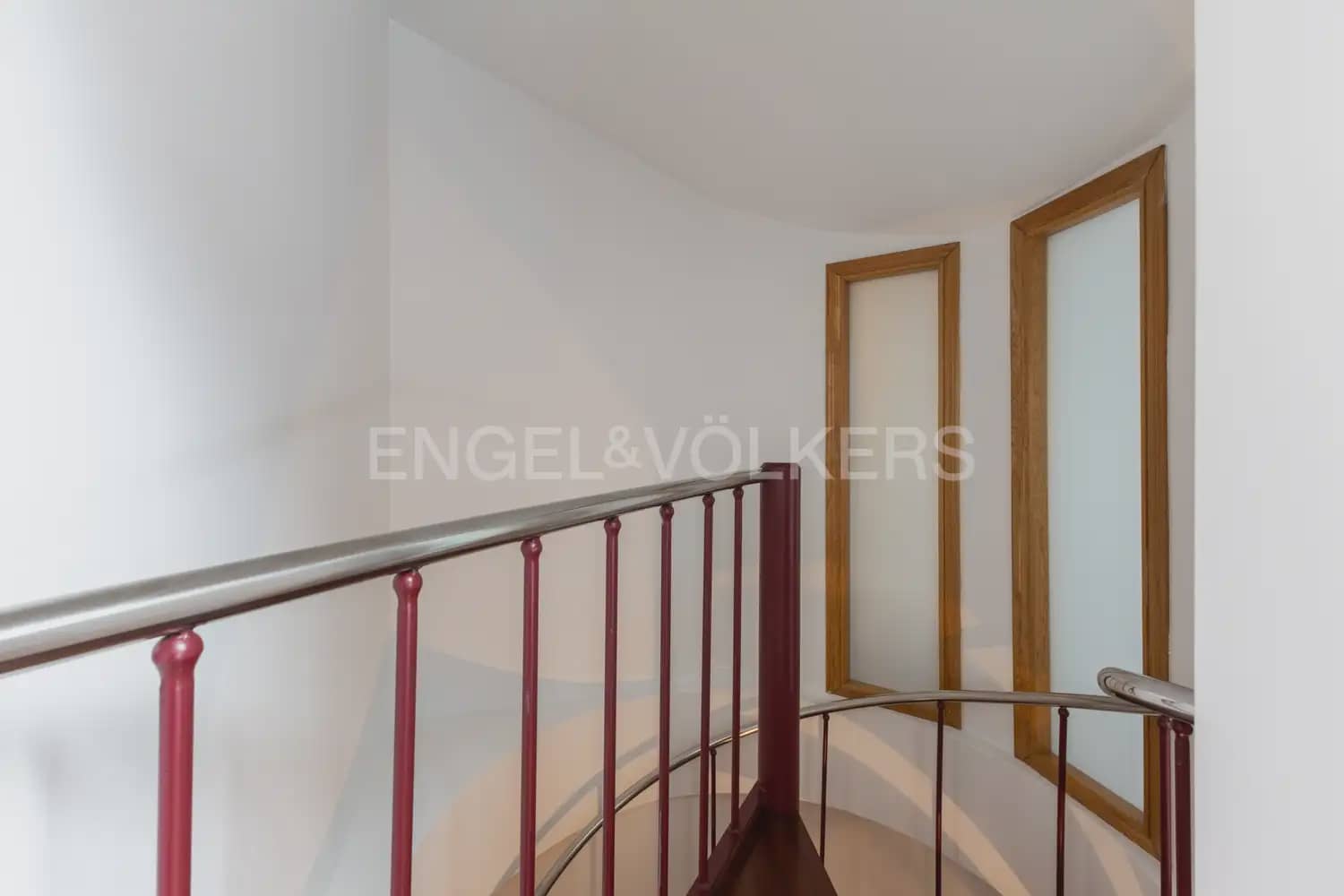 3 bedroom Flat for rent in Alzira with garage - € 1,300 (Ref: 9944900)